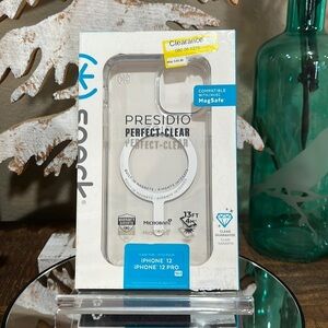 Speck PRESIDIO Perfect Clear case for iPhone, new!